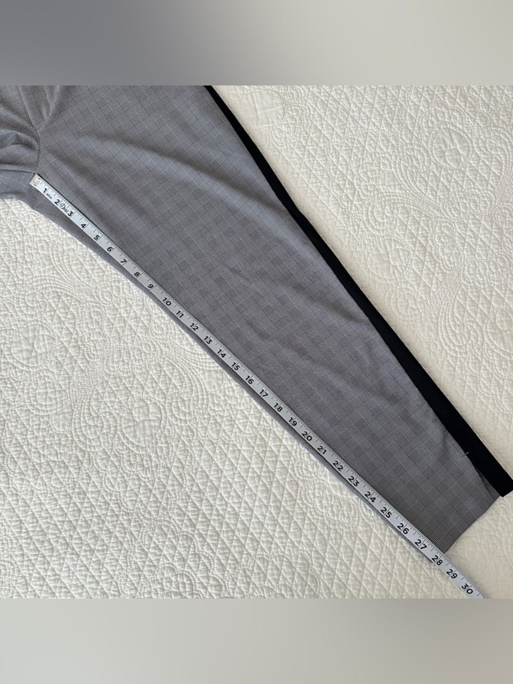 Athleta Glen Plaid Brooklyn Ankle Pant Women’s 6 Black White Side Stripe - Picture 9 of 11